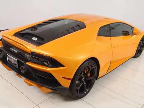 Used 2022 Lamborghini Huracan EVO image 75