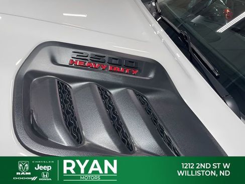 New 2026 RAM 2500 Laramie AWD/4WD image 47