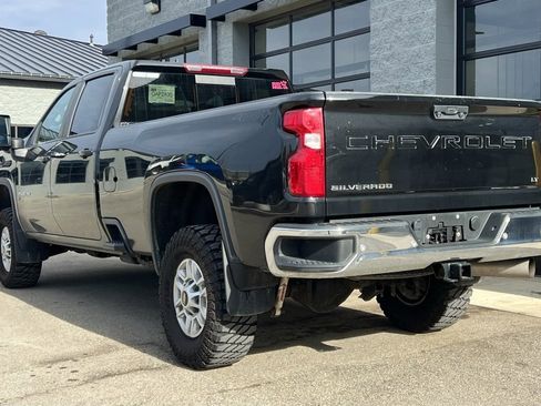 Used 2022 Chevrolet Silverado 2500 LT w/ Convenience Package image 6