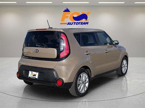 Used 2015 Kia Soul + image 5