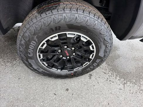 New 2026 GMC Canyon AT4 AWD/4WD image 12