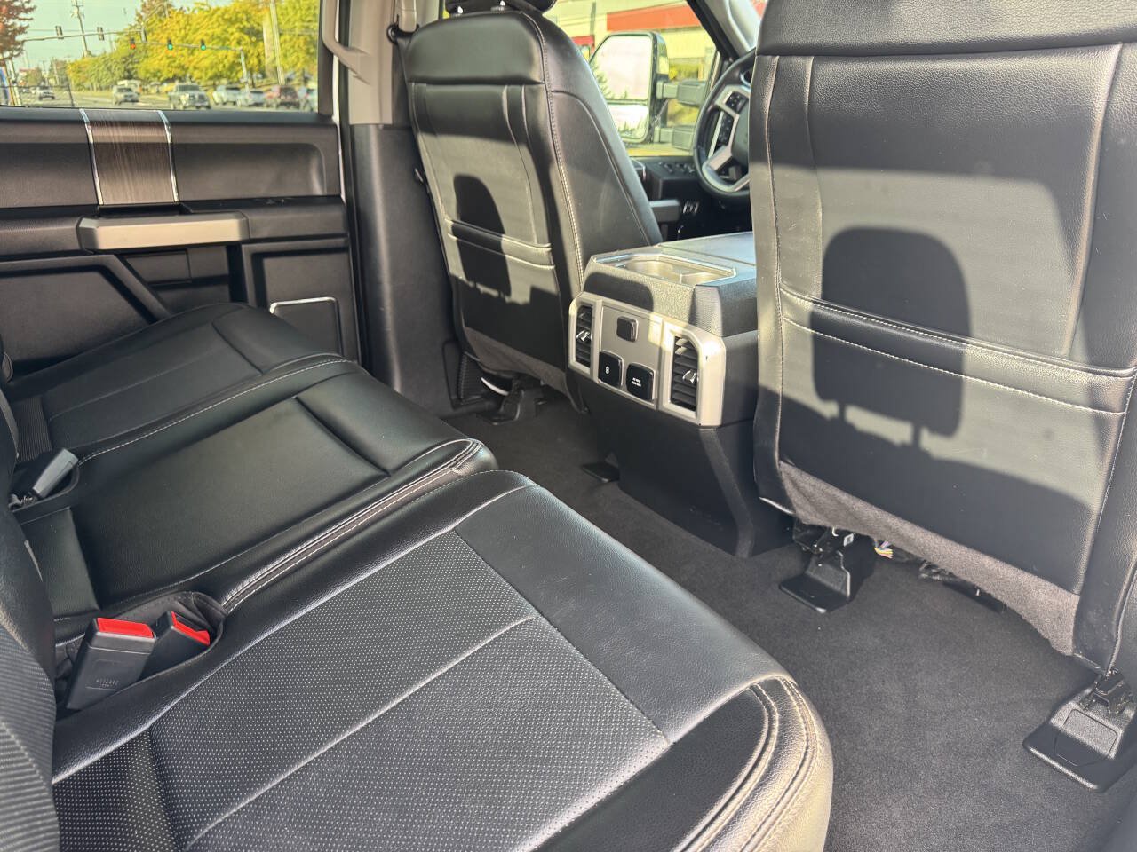 Used 2020 Ford F250 Lariat w/ Lariat Value Package AWD/4WD image 17
