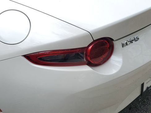 Certified 2022 MAZDA MX-5 Miata Grand Touring image 17