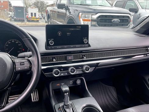 Used 2023 Honda Civic Sport image 5