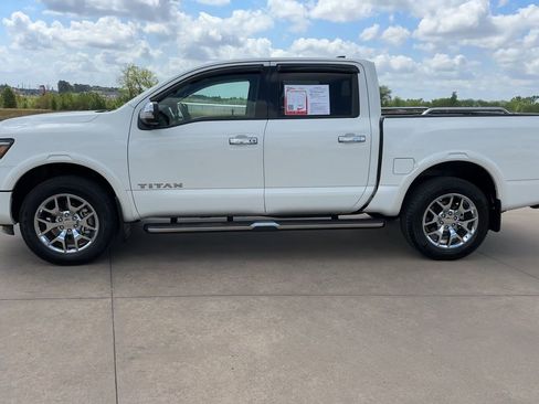 Used 2023 Nissan Titan Platinum Reserve w/ Moonroof Package AWD/4WD image 5