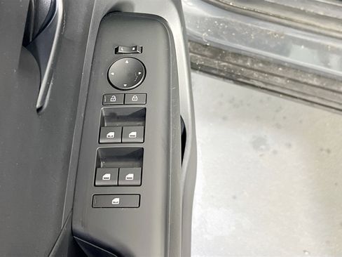 Used 2024 Hyundai Kona SEL image 17