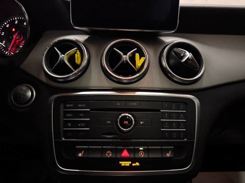 Used 2015 Mercedes-Benz CLA 250 image 19