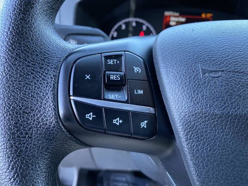 Used 2023 Ford Transit 350 XLT image 18