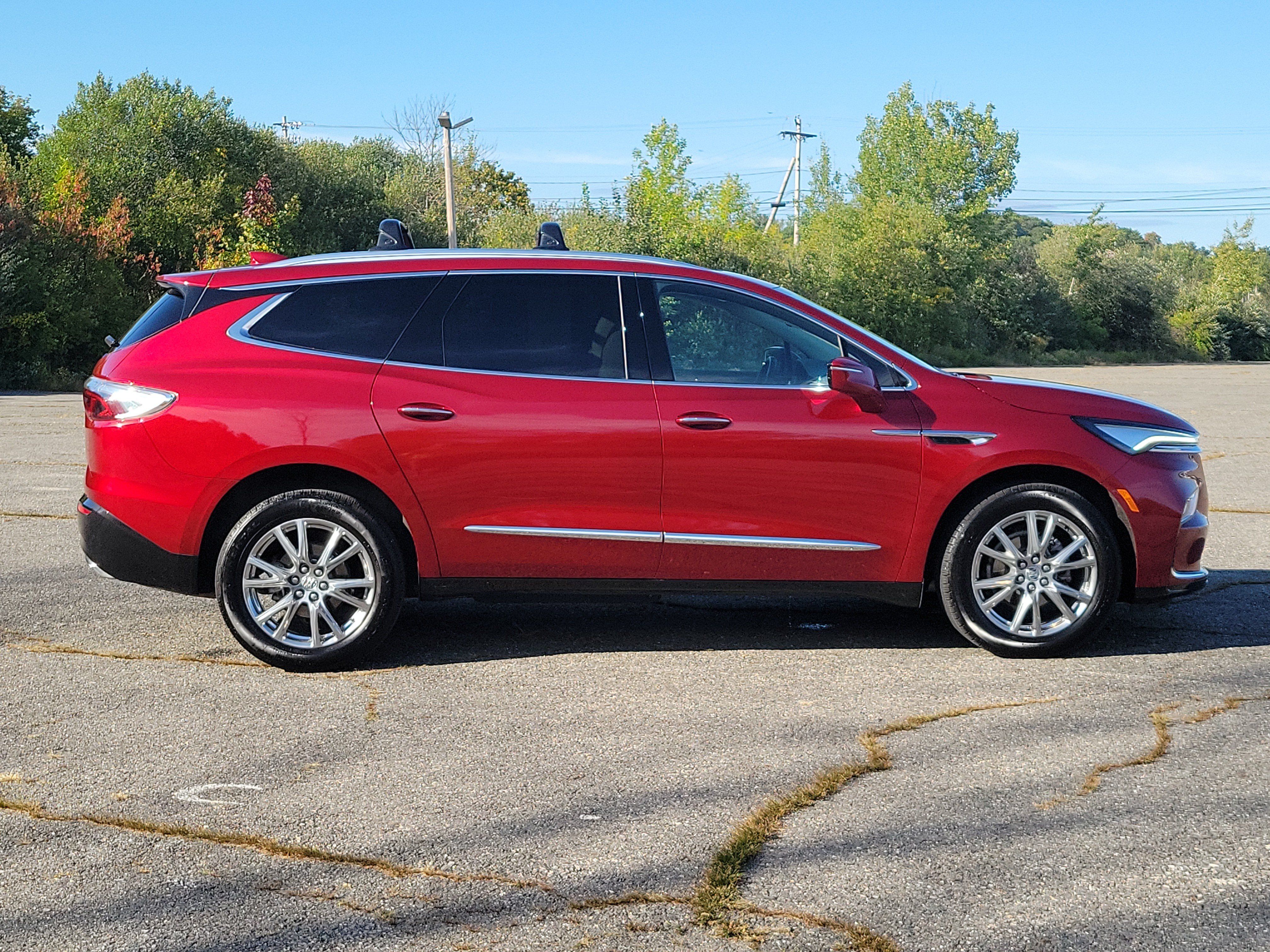 Used 2023 Buick Enclave Premium w/ Experience Buick Package AWD/4WD image 4