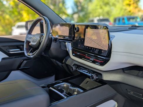 New 2025 Chevrolet Silverado EV RST image 34