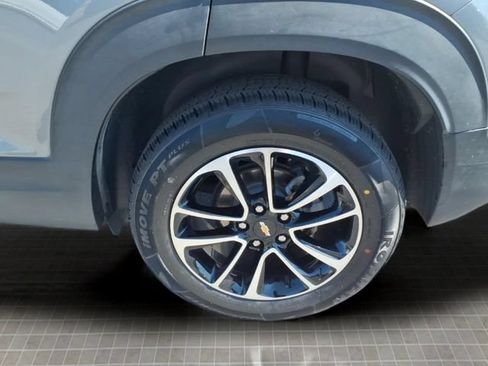Used 2024 Chevrolet TrailBlazer LT FWD image 13