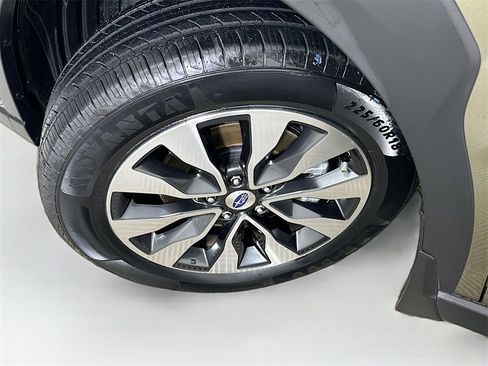 Used 2023 Subaru Outback Limited image 24