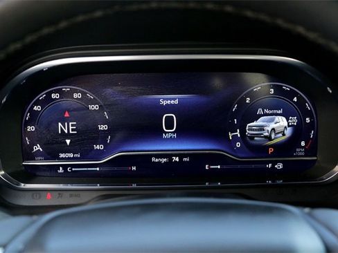 Used 2023 Chevrolet Tahoe Z71 w/ Luxury Package image 15