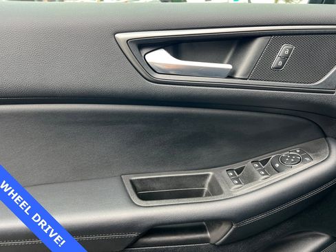 Certified 2022 Ford Edge SE w/ Black Appearance Package image 12