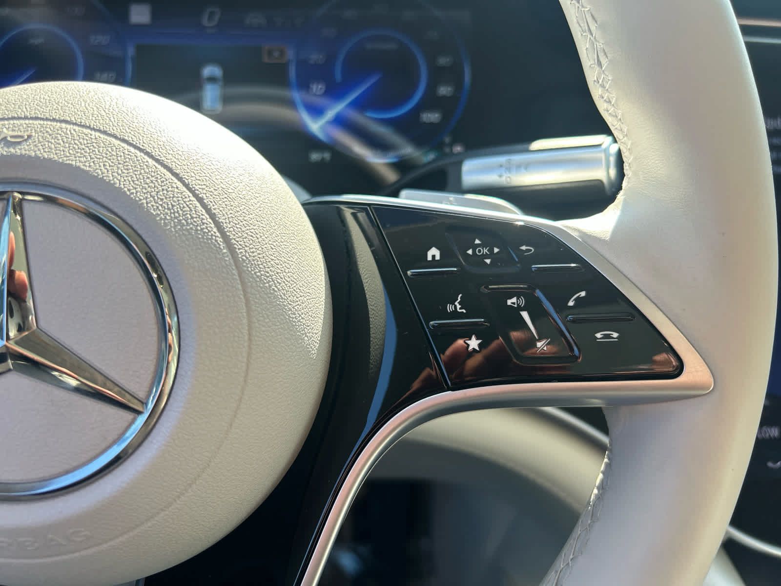 Certified 2023 Mercedes-Benz EQS 580 4MATIC SUV image 24