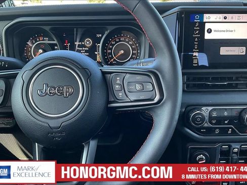 Used 2024 Jeep Gladiator Rubicon w/ Technology Group AWD/4WD image 13
