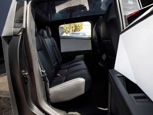 Used 2024 Tesla Cybertruck AWD Crew Cab image 16