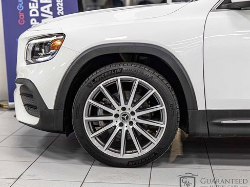 Used 2022 Mercedes-Benz GLB 250 4MATIC image 7