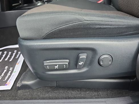 Used 2023 Toyota 4Runner TRD Off-Road AWD/4WD image 12