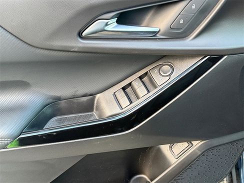 Used 2026 Chevrolet Equinox LT w/ Convenience Package II image 11