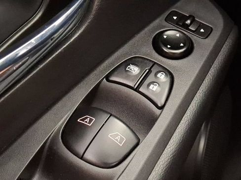 Used 2022 Nissan Kicks SV FWD image 24