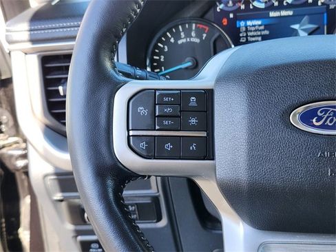 Used 2022 Ford Expedition XLT image 31