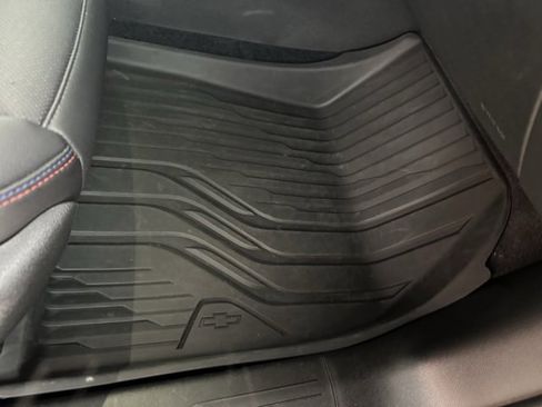 Certified 2024 Chevrolet Equinox EV RS image 17