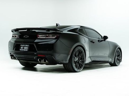 Used 2018 Chevrolet Camaro ZL1 image 12