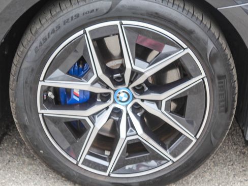 Used 2025 BMW i5 M60 image 10