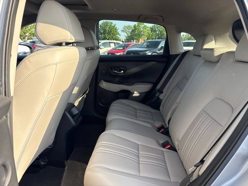 Used 2024 Honda HR-V EX-L image 11