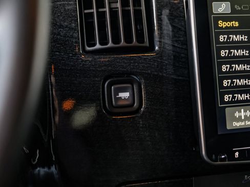 Used 2023 Chevrolet Express 2500 image 63