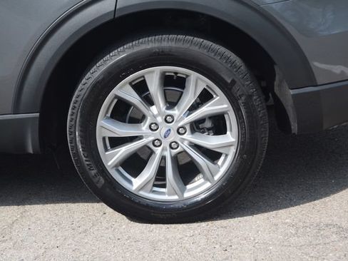 Used 2023 Ford Explorer XLT w/ Equipment Group 202A AWD/4WD image 29