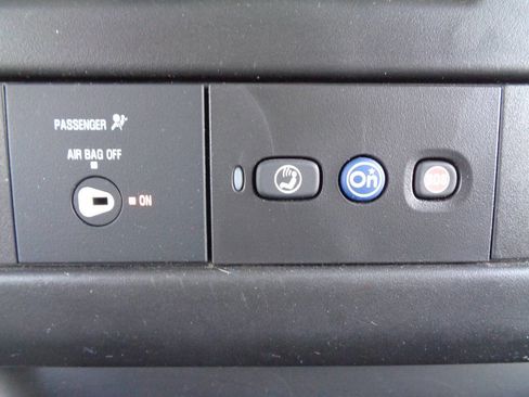 Used 2018 Chevrolet Express 3500 LS image 55