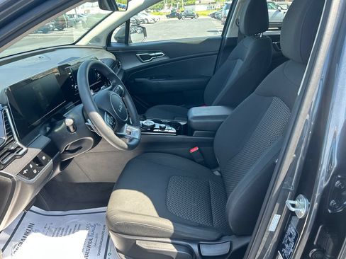 Certified 2023 Kia Sportage LX AWD/4WD image 13