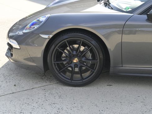 Used 2016 Porsche 911 Carrera 4 image 9