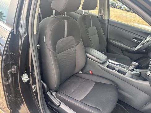 Used 2025 Nissan Sentra SV FWD image 33