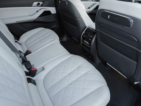 Certified 2025 BMW X7 xDrive40i image 34