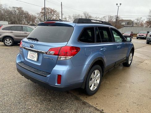 Used 2011 Subaru Outback 2.5i Limited w/ PWR Moonroof Pkg image 3