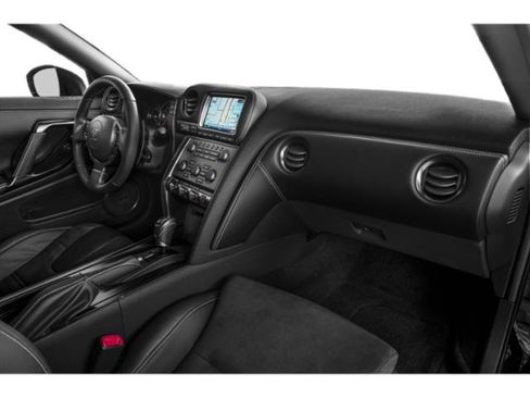 Used 2015 Nissan GT-R Premium image 22