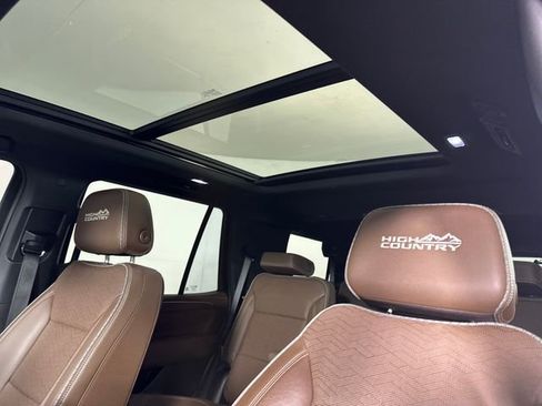Used 2023 Chevrolet Tahoe High Country image 12