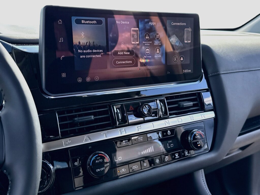 New 2026 Nissan Pathfinder SL AWD/4WD image 11
