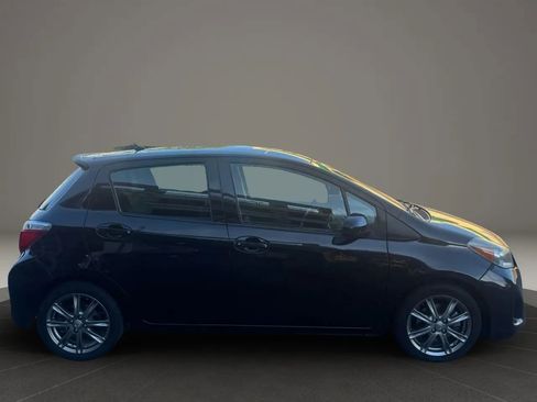 Used 2012 Toyota Yaris SE image 6
