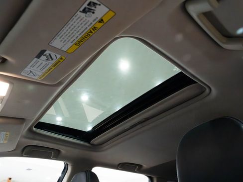 Used 2019 Mitsubishi Outlander SE image 15