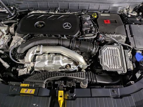 Certified 2025 Mercedes-Benz GLB 250 image 24