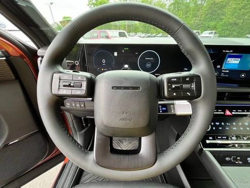 Used 2025 Hyundai Santa Fe Calligraphy AWD/4WD image 34