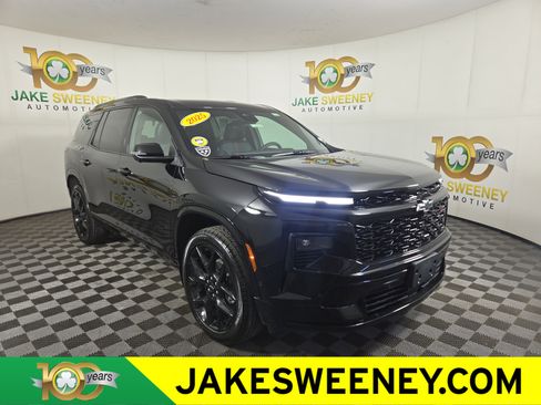 Certified 2025 Chevrolet Traverse RS w/ LPO, Floor Liner Package image 1