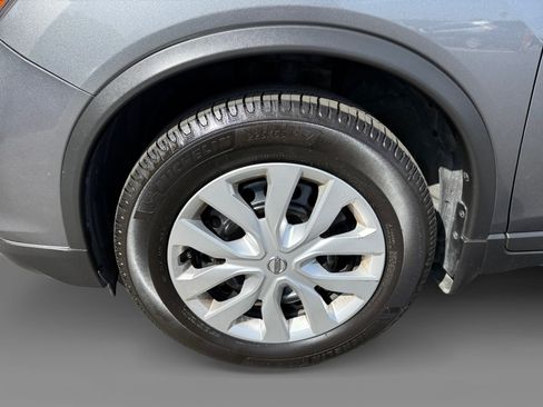 Used 2018 Nissan Rogue S FWD image 9