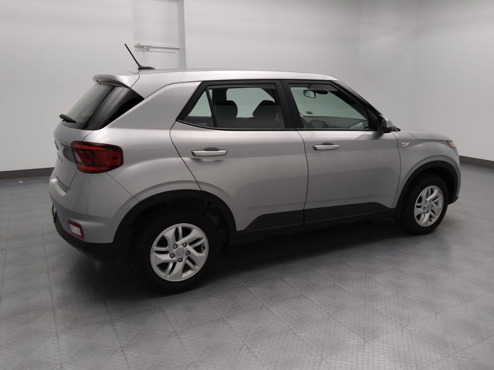 Used 2025 Hyundai Venue SE FWD image 10