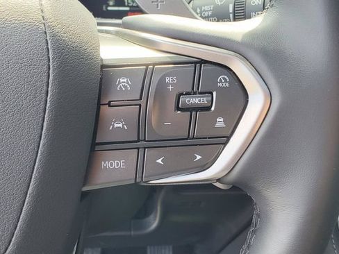 Used 2025 Lexus GX 550 w/ Cold Area Package AWD/4WD image 18