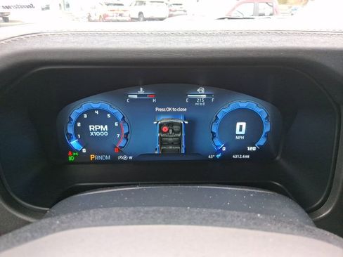 Used 2025 Ford Bronco Badlands image 13